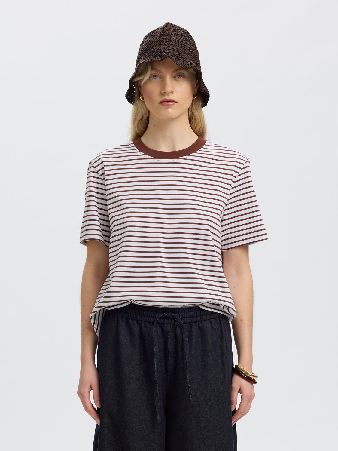 model_shot-front